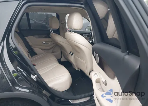 2016 Mercedes-Benz Glc 300 4Matic из США, поврежденный, VIN WDC0G4KB2GF007664